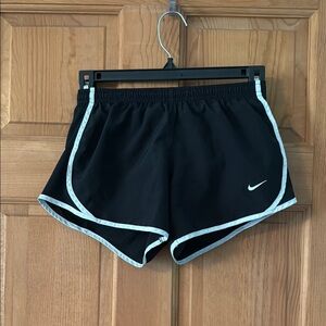 Nike Teen Girl Size Medium 10-12 Black Running Athletic Shorts
